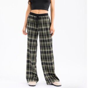Classic Plaid Trousers with Elastic Waist & Pockets